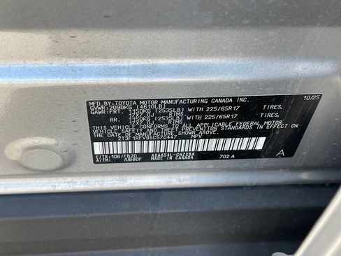 Used 2025 Toyota RAV4 LE AWD/4WD image 12
