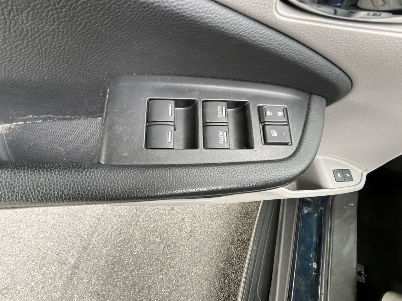 Used 2018 Honda Pilot Touring image 4