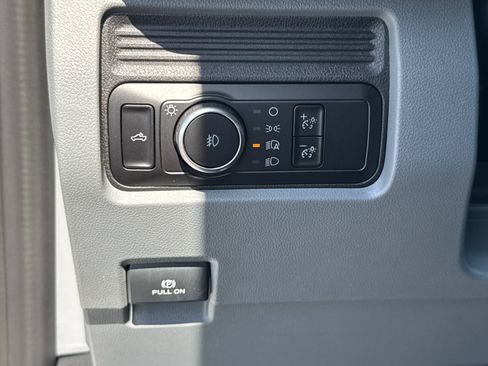New 2026 Ford F350 XL w/ XL Chrome Package image 32