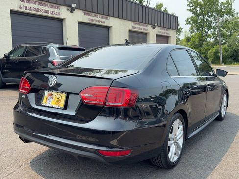Used 2013 Volkswagen Jetta GLI Autobahn FWD image 6