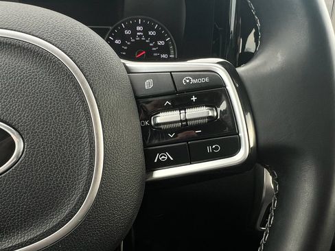 Used 2021 Kia Sorento S image 23