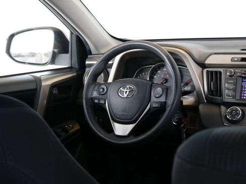 Used 2015 Toyota RAV4 LE AWD/4WD image 30