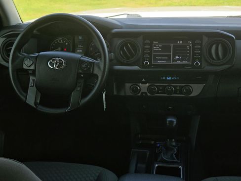 Used 2023 Toyota Tacoma SR AWD/4WD image 19