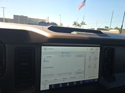 Used 2022 Ford Bronco Outer Banks image 14