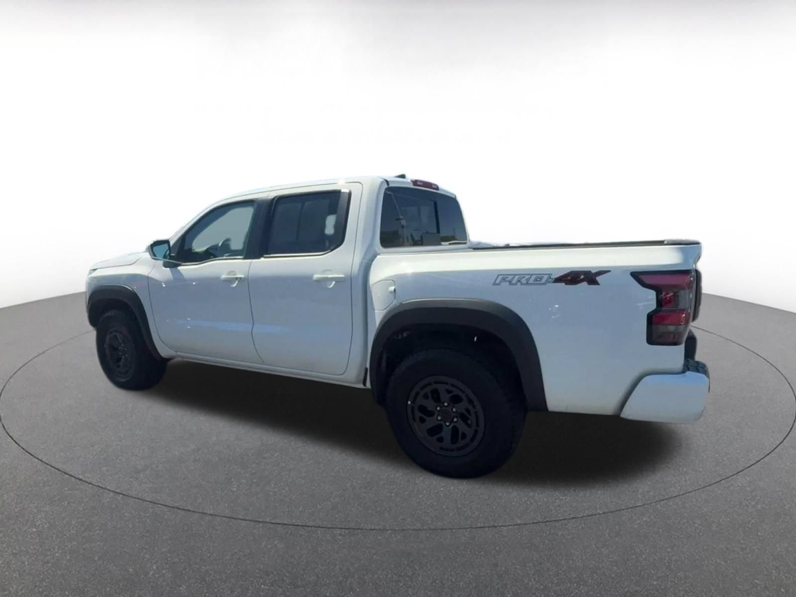 Used 2026 Nissan Frontier PRO-4X AWD/4WD image 9