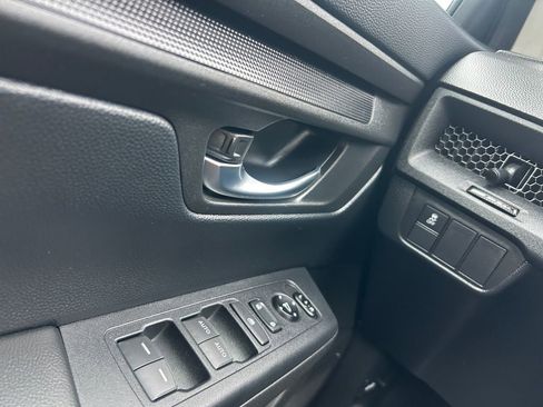 Used 2025 Honda CR-V EX image 26