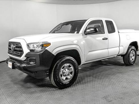 Used 2019 Toyota Tacoma SR RWD image 2