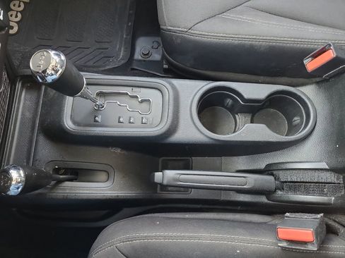 Used 2017 Jeep Wrangler Unlimited Sahara w/ Dual Top Group image 20