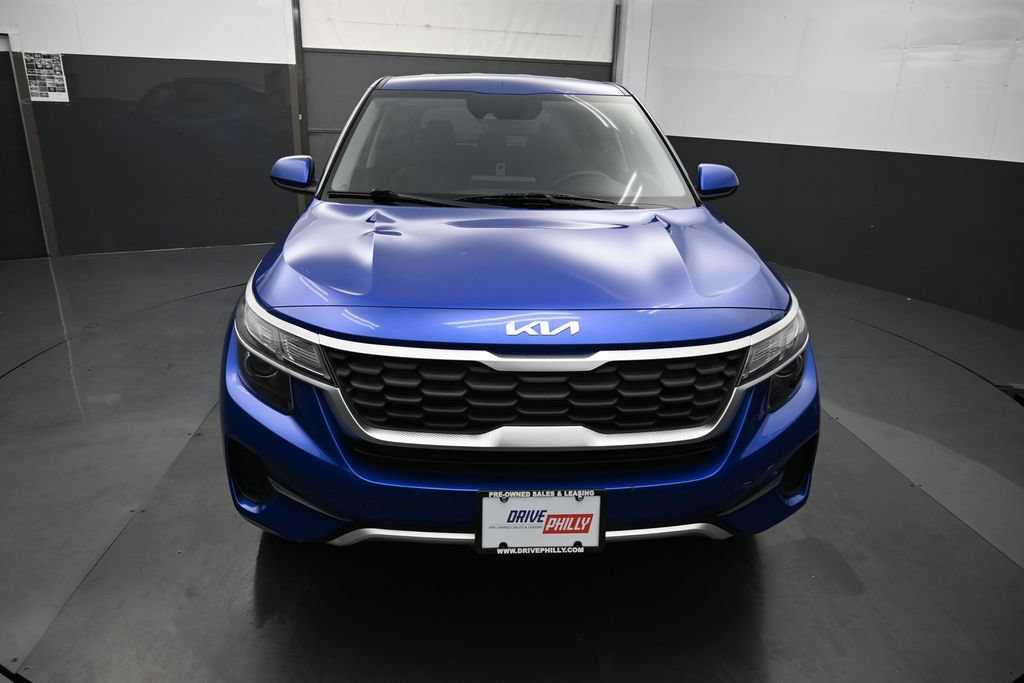 Used 2023 Kia Seltos LX AWD/4WD image 3