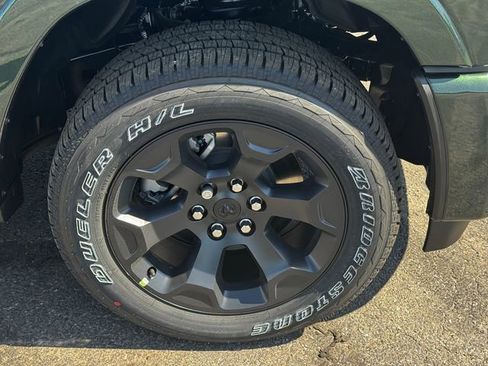 New 2026 RAM 1500 Big Horn AWD/4WD image 9