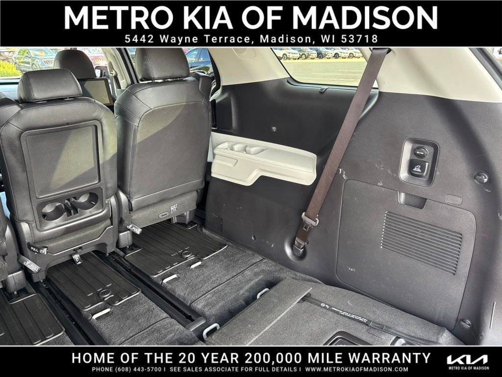 Used 2024 Kia Carnival SX Prestige FWD image 45