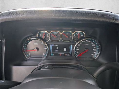 Used 2017 GMC Yukon SLT image 11