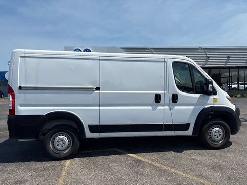 Used 2025 RAM ProMaster 2500 w/ Convenience Group FWD image 6