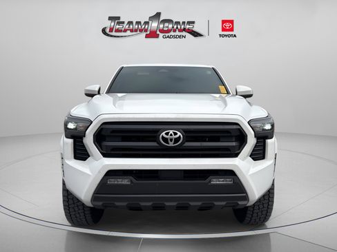Certified 2024 Toyota Tacoma SR5 image 2