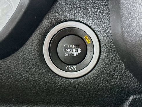 Used 2022 RAM 1500 Big Horn AWD/4WD image 20