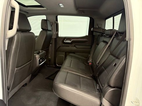 Used 2023 GMC Sierra 1500 SLT w/ SLT Premium Package image 19
