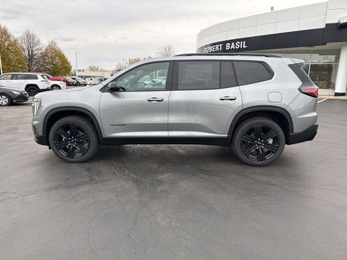 New 2026 GMC Acadia Elevation image 7