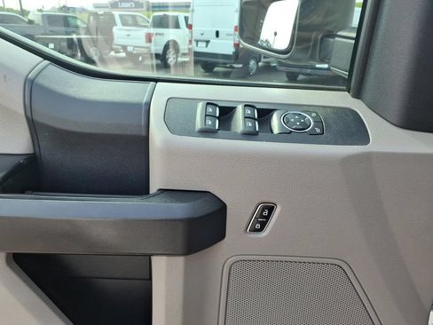 Used 2019 Ford F250 XL w/ Power Equipment Group AWD/4WD image 16