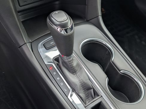 Used 2020 Chevrolet Equinox LT image 23