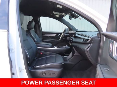 Used 2026 Buick Enclave Preferred AWD/4WD image 23