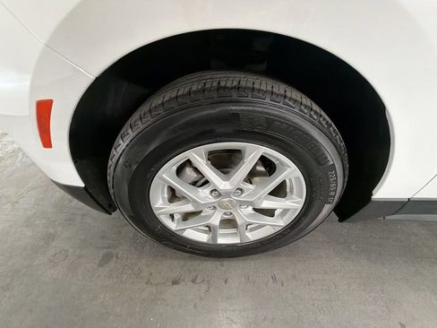 Used 2024 Chevrolet Equinox LT FWD image 31