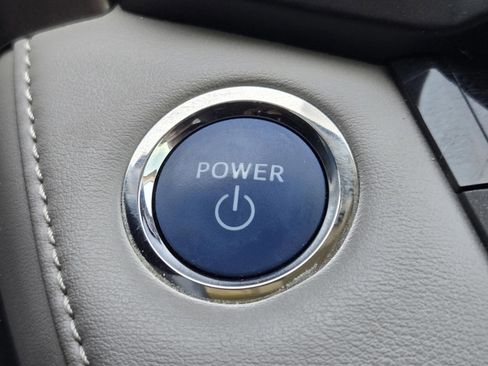 Used 2016 Toyota RAV4 XLE image 20