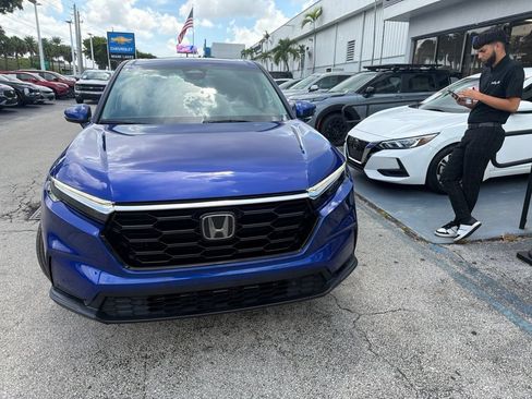 Used 2024 Honda CR-V EX-L image 2
