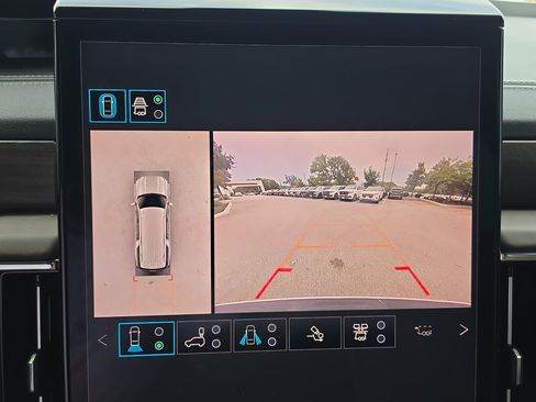 Used 2025 GMC Yukon XL Denali Ultimate w/ LPO, Floor Liner Package AWD/4WD image 16