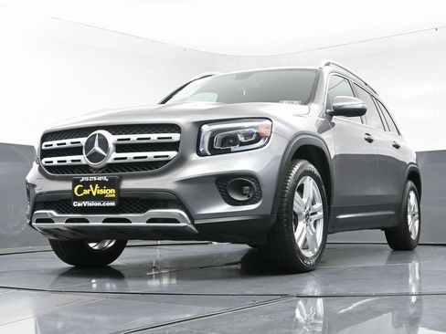 Used 2022 Mercedes-Benz GLB 250 w/ Premium Package Lite image 57