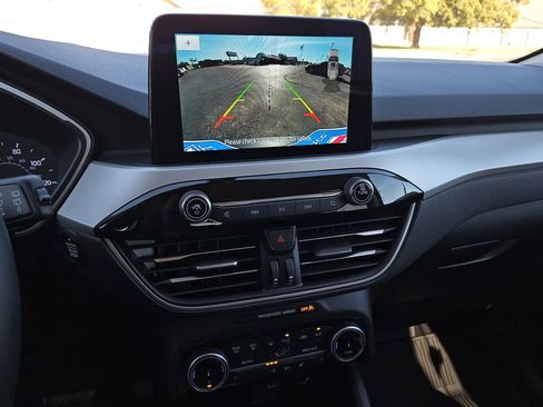 Used 2022 Ford Escape SEL image 21