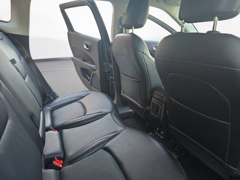 Certified 2020 Jeep Compass Limited AWD/4WD image 11