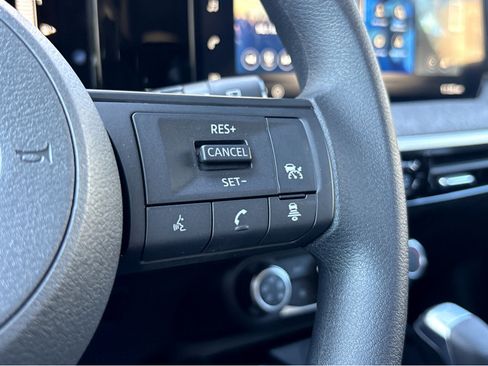 Used 2025 Nissan Kicks S image 12