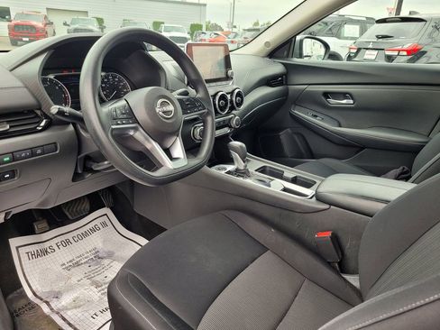 Used 2024 Nissan Sentra SV FWD image 10