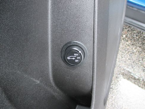 Used 2019 Chevrolet Equinox LT image 14