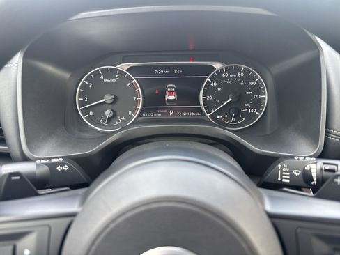 Used 2024 Nissan Rogue SV FWD image 20