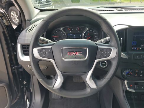 Used 2024 GMC Terrain SLE w/ Driver Convenience Package image 27