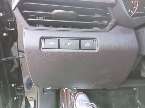 Used 2024 Nissan Altima 2.5 SV image 18