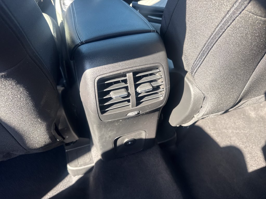 Used 2023 Ford Escape Active w/ Tech Pack #2 AWD/4WD image 17