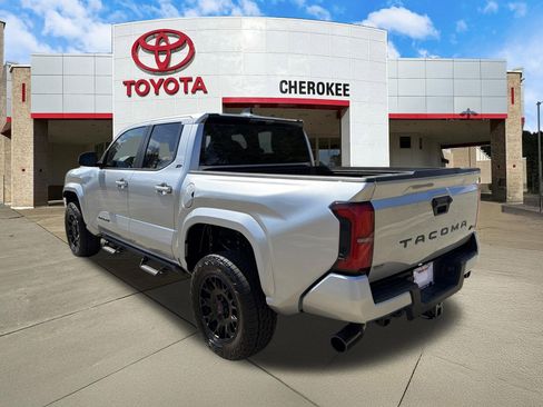 Used 2026 Toyota Tacoma SR5 RWD image 7