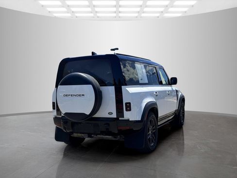 Used 2021 Land Rover Defender 110 X-Dynamic HSE AWD/4WD image 5