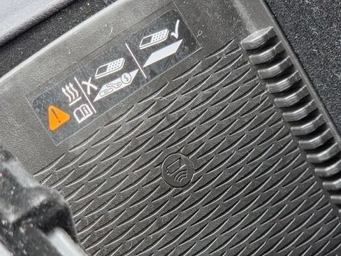 Used 2019 Cadillac XT4 Premium Luxury FWD image 20