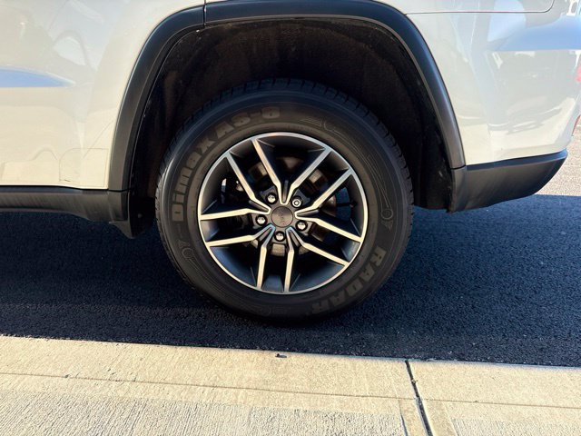 Used 2019 Jeep Grand Cherokee Limited AWD/4WD image 9