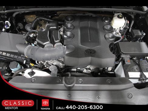Certified 2024 Toyota 4Runner SR5 AWD/4WD image 20