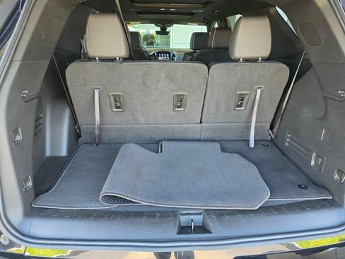 Used 2023 Chevrolet Traverse Premier w/ Redline Edition AWD/4WD image 18