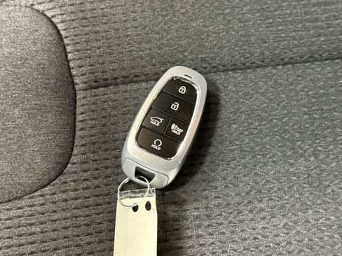 Used 2023 Hyundai Santa Fe SEL FWD image 33