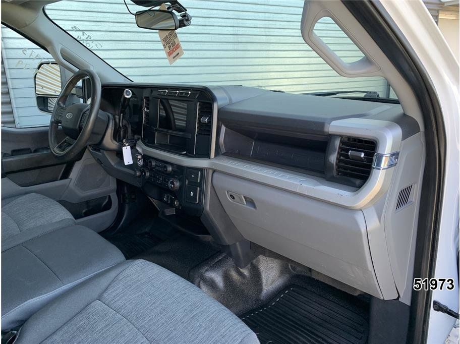 Used 2023 Ford F550 Luxury RWD image 23