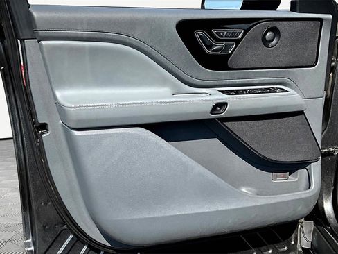 Used 2020 Lincoln Aviator Reserve image 23