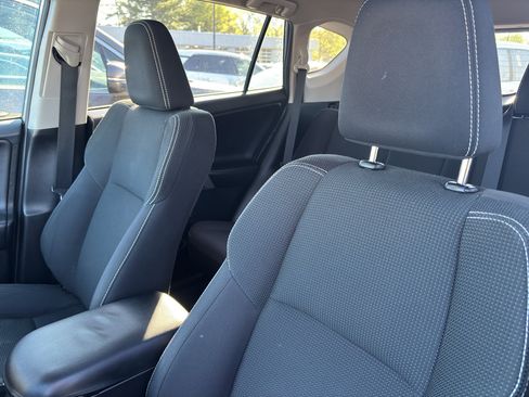 Used 2018 Toyota RAV4 XLE image 7