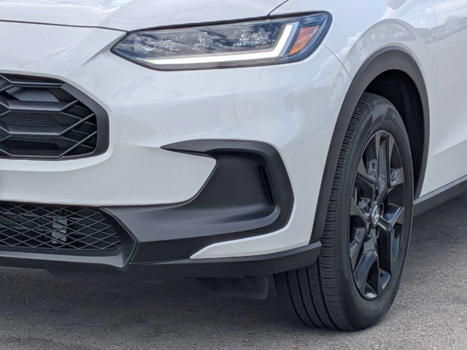 Certified 2025 Honda HR-V Sport image 11