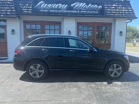 Used 2020 Mercedes-Benz GLC 300 4MATIC image 1